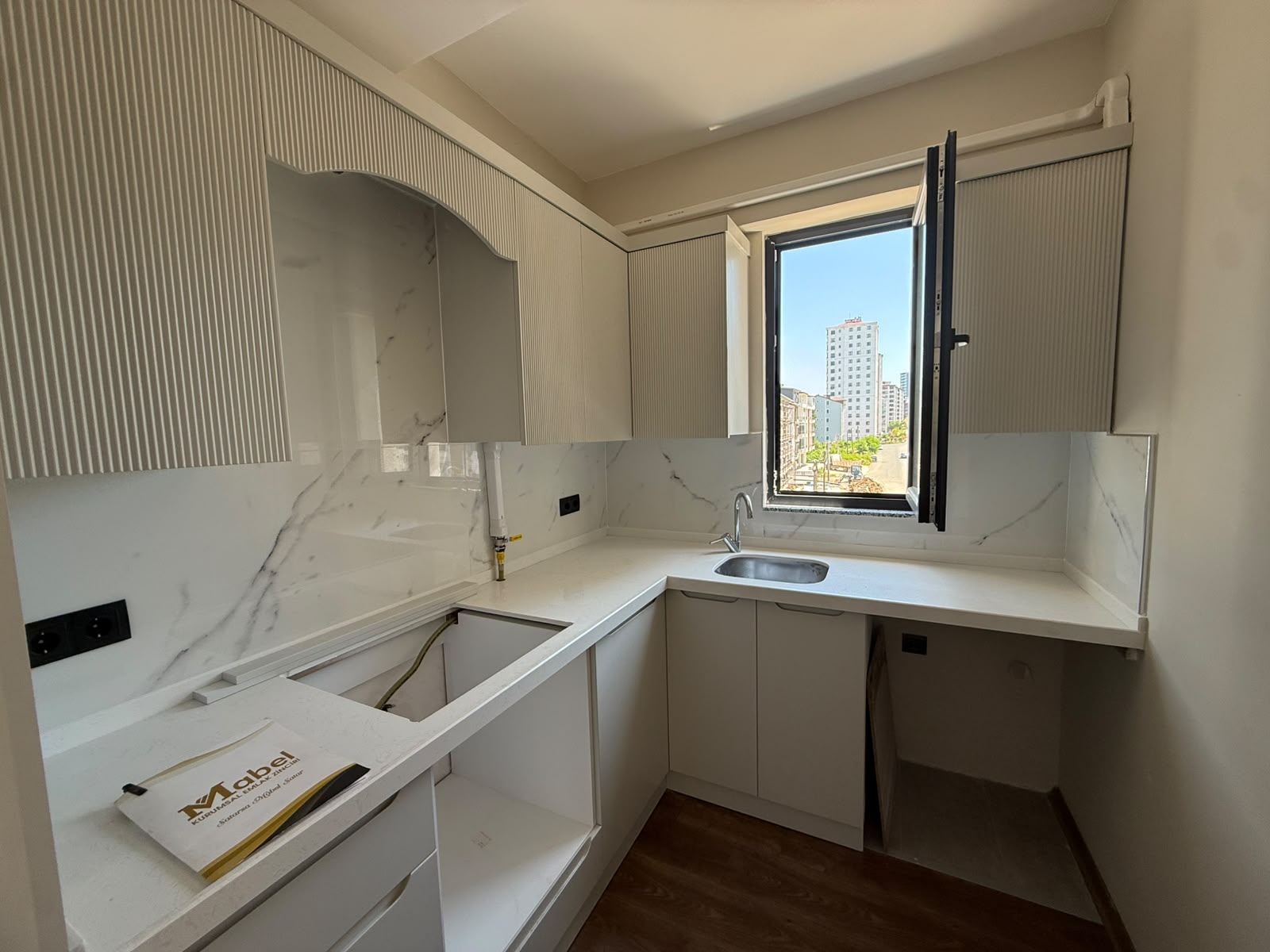 MABELDEN DOLUNAY MAHALLESİNDE  KİRALIK SIFIR 3+1 DAİRE